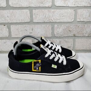 Cariuma x Nat Geo Canvas Sneakers Women 8 Black Vegan Gorpcore Limited Edition